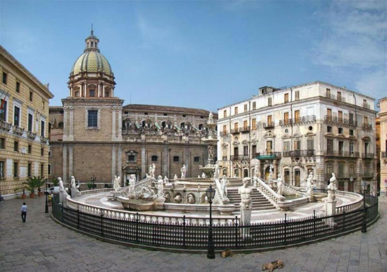Porta Vicari With View In Downtown Appartement Palermo Buitenkant foto