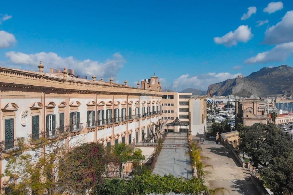 Porta Vicari With View In Downtown Appartement Palermo Buitenkant foto